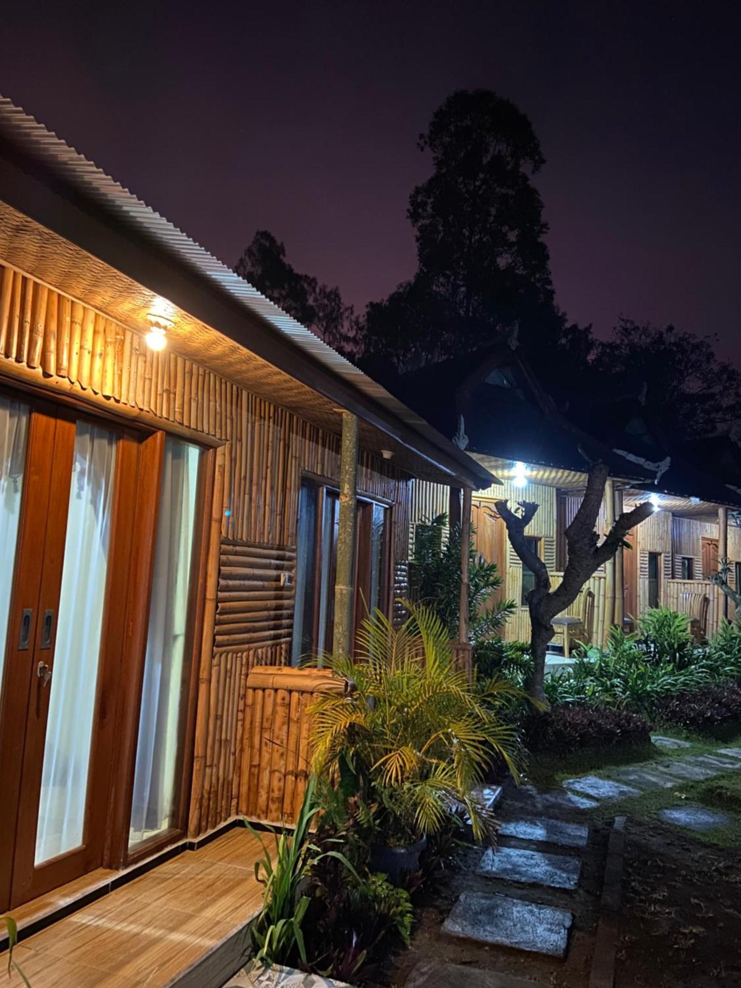D'Yoga Bamboo House Hotell Kintamani Exteriör bild